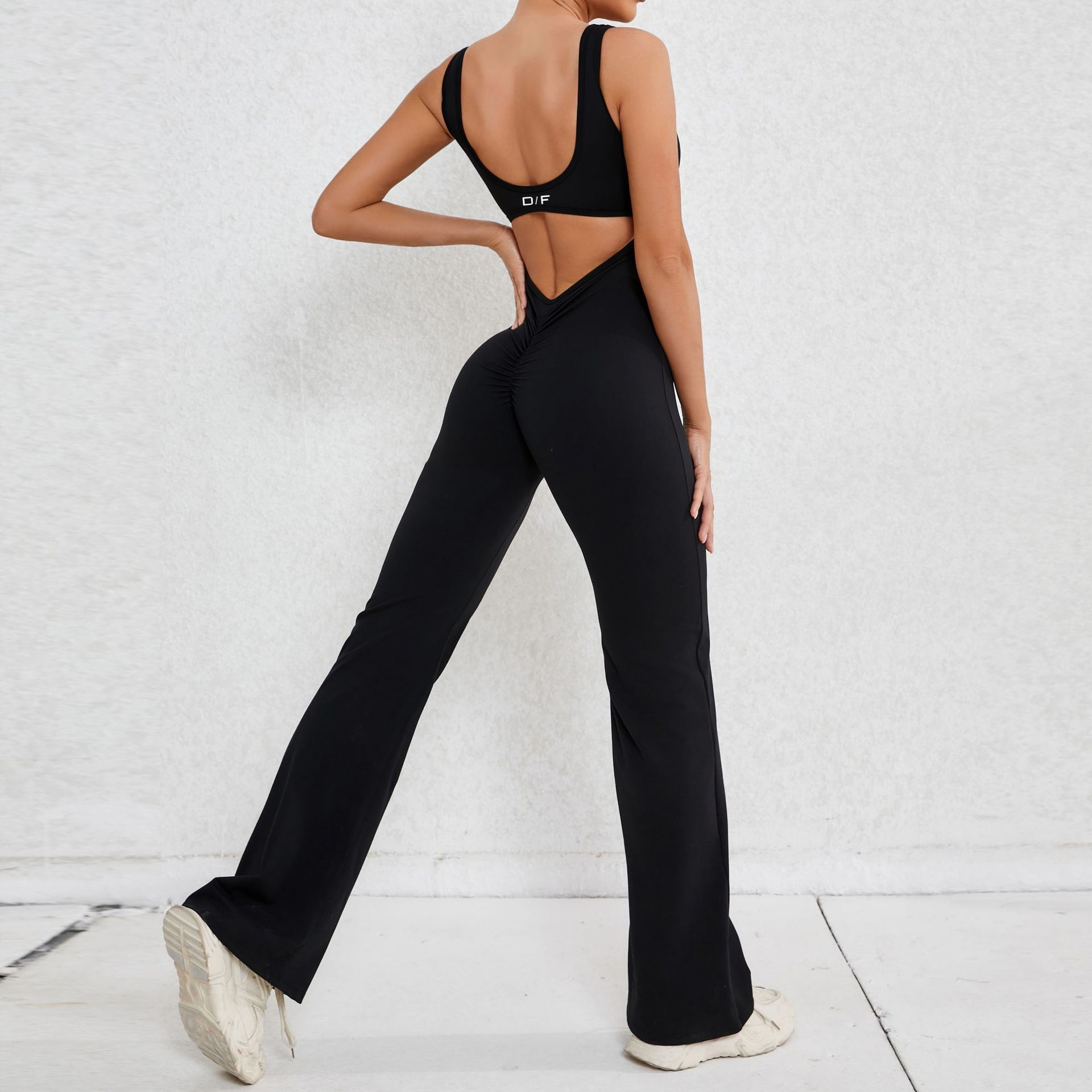 black sleeveless jumper back